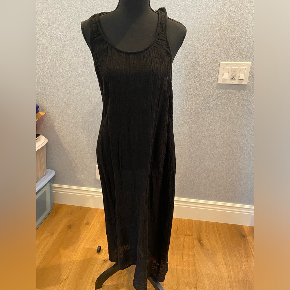 Black Crippen linen dress
